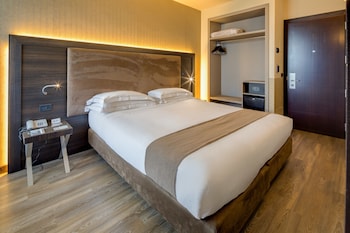 Superior Room, 1 Queen Bed, Non Smoking