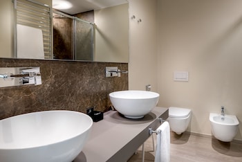 Design Room, 1 King Bed, City View