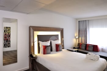 Executive Room, 1 Double Bed with Sofa bed (Deluxe)