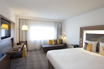 Superior Room, 1 Queen Bed with Sofa bed