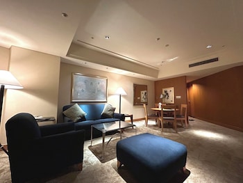 Grand Corner Suite Bay View, Non-Smoking 92.6sqm