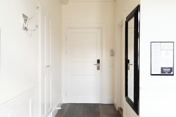 Single Room (Compact)