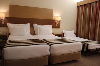 Family Room, 3 Twin Beds, Non Smoking (2 Adults + 1 Child up to 12 Years Old)