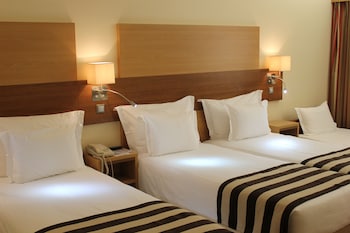Deluxe Double Room, 1 King Bed, Non Smoking, Balcony