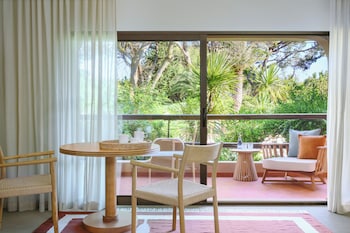 Elegant Suite