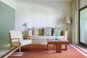 Deluxe Suite, 1 Bedroom (Emotion)
