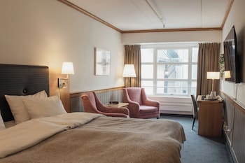 Double Room (Compact)