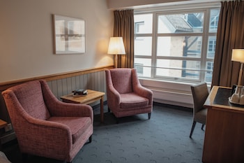 Double Room (Compact)