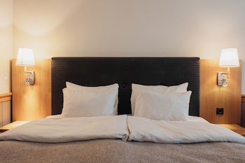 Double Room (Compact)
