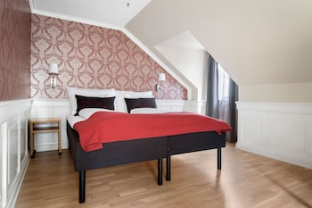 Standard Room, 1 Queen Bed, Non Smoking