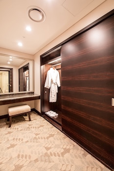 Royal Suite (2 bed rooms)