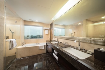 Premium Suite