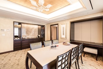 Royal Suite (2 bed rooms)