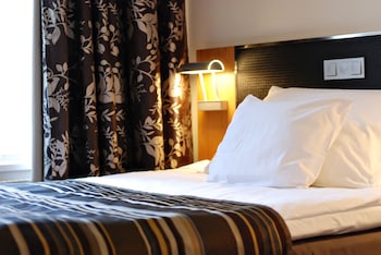 Room, 1 Double Bed (Compact)
