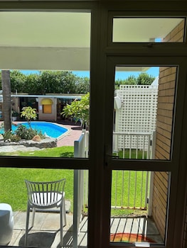Deluxe Room, Smoking, Pool Access