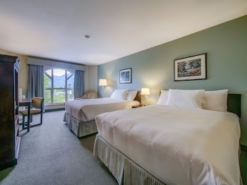 Room, 2 Queen Beds, Kitchenette (Not Pet-Friendly)