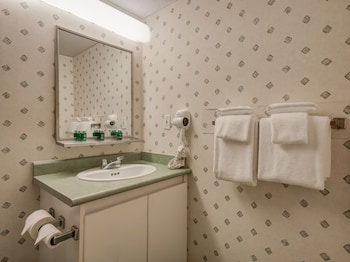 Standard Room, 1 Queen Bed