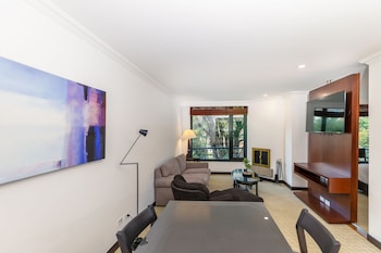 Executive Studio Suite, 1 King Bed, Kitchen
