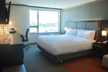 Standard Room, 1 King Bed, Corner