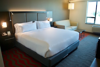 Standard Room, 1 King Bed, Corner