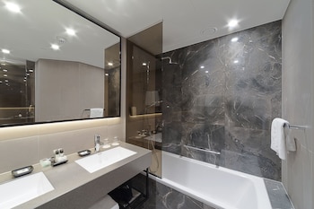 Suite, 1 Bedroom (Living Area)