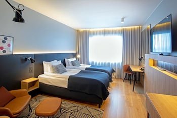 Standard Room, 2 Twin Beds (Top Floor)