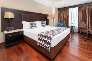 Classic Room, 1 King Bed, Club Lounge Access