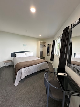 Deluxe Spa Suite