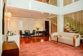 Presidential Room, 1 Double Bed, Non Smoking (Presidential;with Extra Bed)