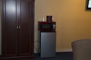 3 Queen Bed Suite - Non Smoking