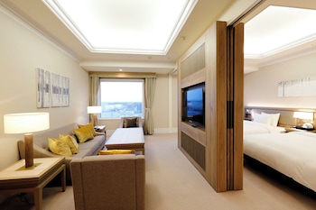 Suite, 2 Bedrooms (High Floor)