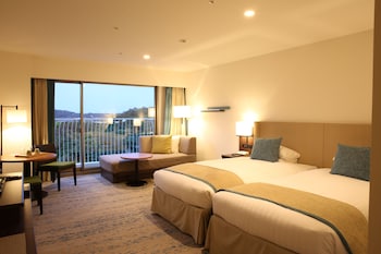 [High Floor] Superior Twin Room with Balcony, Non Smoking