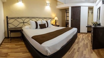 Room, 1 King Bed (Preferencial)