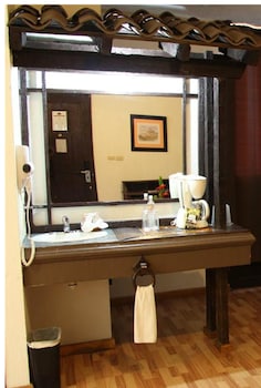 Junior Suite, 1 King Bed