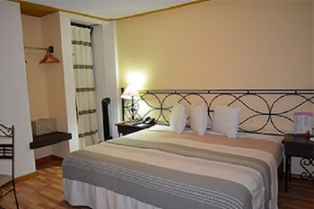 Deluxe Room, 1 King Bed