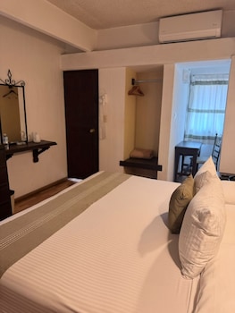 Room, 1 King Bed (Preferencial)
