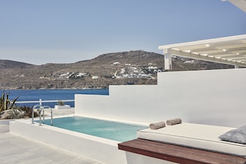 Signature Suite, 1 Queen Bed, Private Pool, Sea View