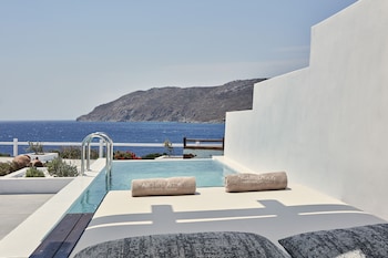 Signature Suite, 1 Queen Bed, Private Pool, Sea View