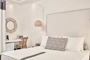 Signature Suite, 1 Queen Bed, Private Pool, Sea View