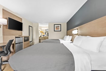 Standard Room, 2 Queen Beds, Smoking