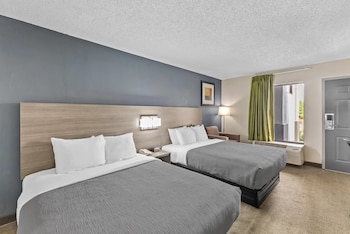 Room, 2 Queen Beds, Accessible, Smoking