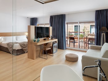 Design Suite (3 adultos + 1 niños)