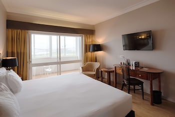 Superior Room, 1 Queen Bed, Balcony, Sea View