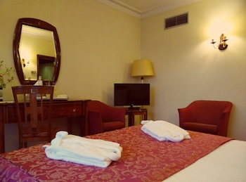 Classic Suite, 1 Queen Bed, Balcony, Sea View