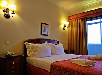Classic Suite, 1 Queen Bed, Balcony, Sea View