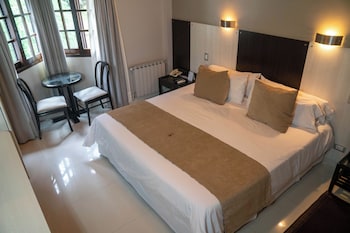 Standard Room, 1 Queen Bed