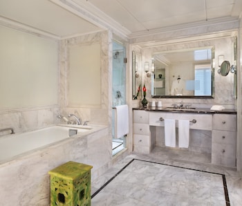 Suite, 1 Bedroom, City View