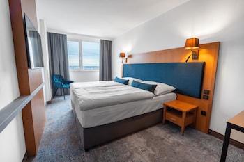 Classic Double or Twin Room, Pool Access