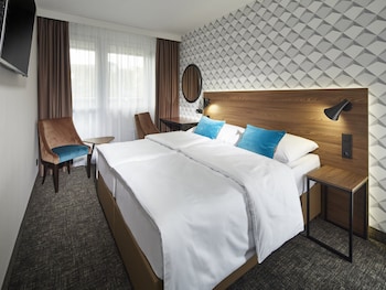 Deluxe Room, Pool Access