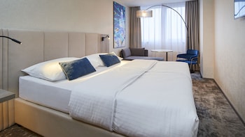 Executive Double Room, Pool Access